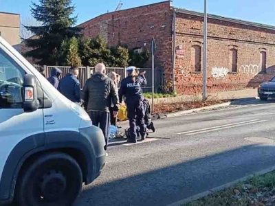 Zielona Góra. Wypadek, potrącenie 87-letniej kobiety na pasach