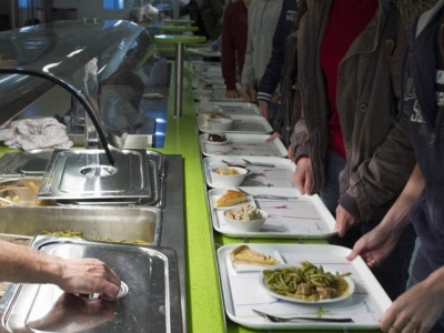 Wielka zmiana w szkołach od 2026 r. Jeden obiad w tygodniu będzie inny