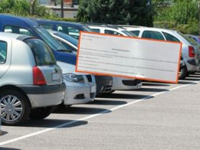 Znalazł taką kartkę za wycieraczką. Od razu zgłosił sprawę policji