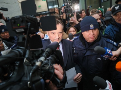 Polityczna zemsta na Ziobrze i manipulacja w kwocie „zajęcia” jego majątku