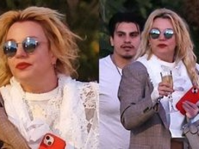 Roztrzepana Britney Spears opuszcza spa z kieliszkiem szampana. Potem wsiadła za kółko (ZDJĘCIA)