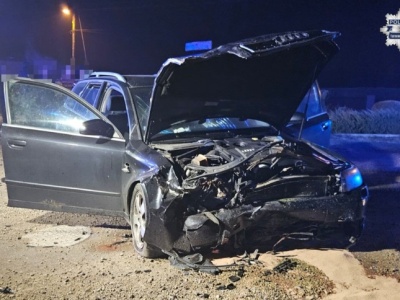 Kalety: Pijany 24-latek rozbił nieswoje auto. Miał 2,5 promila i sądowy zakaz prowadzenia