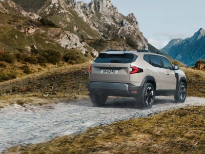 Jaką pojemność bagażnika ma naprawdę nowa Dacia Duster 150 KM 4×4 LPG? Importer poprawia błąd