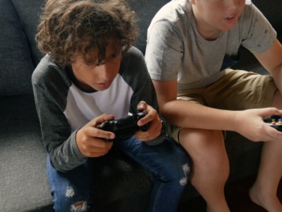 Ta gra hipnotyzuje dzieci. Psychologowie: zacierają się granice między światem gry a życiem