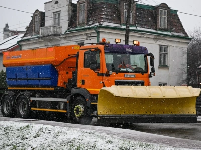 Śnieg sparaliżował Podkarpacie. Cztery tys. osób bez prądu, interwencje strażaków