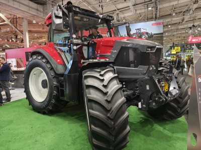 Nowy Lindner Lintrac 160. Widzisz go pierwszy i może ostatni raz. A ile kosztuje ten ciągnik?