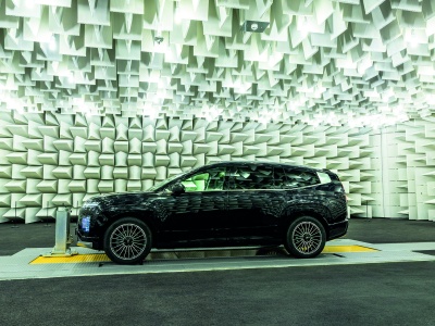 Wszedłem do komory jak z sci-fi. Tak Hyundai inwestuje w europejskie R&D