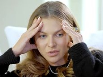 Anna Lewandowska łączy się z nami w końcoworocznym bólu, nadając z treningu: 