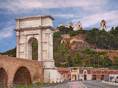Nie jest tak znana, jak Wenecja czy Rzym, a oczaruje każdego. Zjesz tu... polskie ciastko