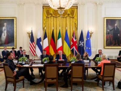 „Z pistoletem przy głowie”. Zachód gotów rozmawiać o planie USA. Problemem — 1 kluczowy punkt!