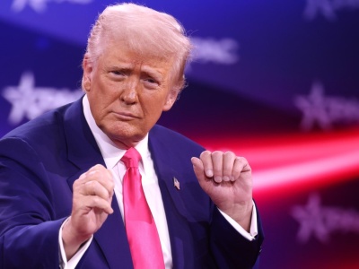 Trump trzymał tylko z silnymi, a silni trzymają z nim