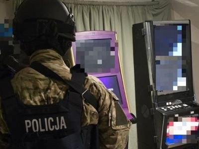 Nielegalne kasyno zlikwidowane. Zarabiali na nim krocie