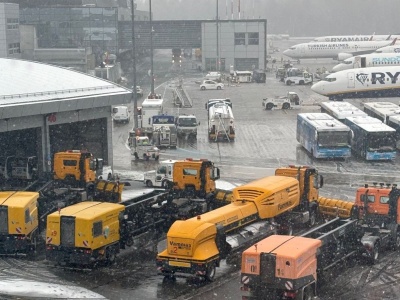 Kraków Airport gotowy na zimę. 39 pojazdów i nowa topiarka do śniegu