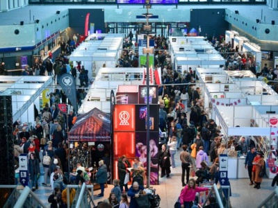 Łódzkie Targi Książki 2025. Spotkania z autorami i literatura dla każdego