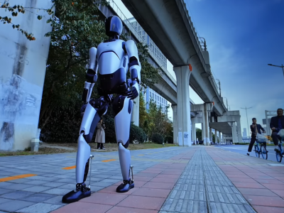 Chiński robot poszedł na dłuuu..gi spacer – jak z Krakowa do Zakopanego.