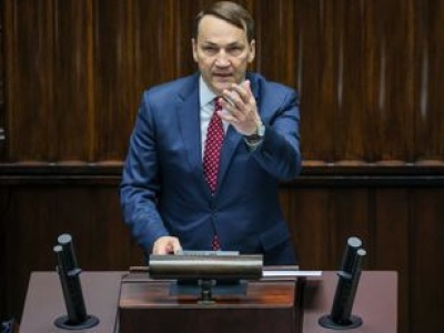 Czy Sikorski powstrzyma prawicę?