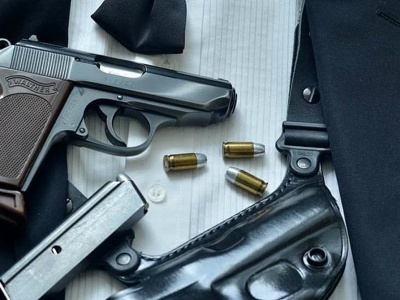 Pistolety Jamesa Bonda do lamusa. Firma kończy produkcję ikony