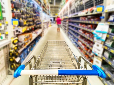 Konsumpcja zaczyna hamować wzrost oszczędności