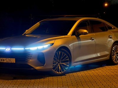 Przejechałem się współczesnym Polonezem. Bestune B70 to auto z innej epoki