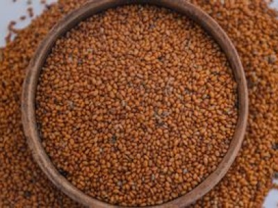 Nasze babcie piły codziennie. Ten olej wspiera serce i poprawia stan skóry