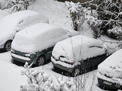Polska walczy ze śniegiem. Strażacy odbierają setki zgłoszeń. Problem z prądem