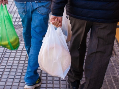Klienci myśleli, że dostaną 50 gr za butelkę. W wielu przypadkach dostają mniej. Oto dlaczego