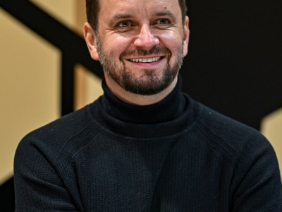 Debiut teatralny znanego twórcy filmowego. Nowa wersja 