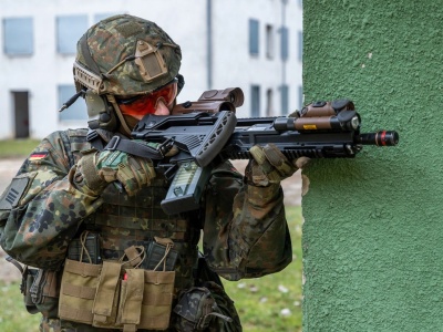 Bitwa o tory - niemiecka piechota walczy w tunelach berlińskiego metra