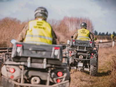 Żołnierze WOT na kolei już uzbrojeni