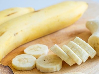 Uwielbiasz banany? Te objawy to sygnał, że powinieneś przestać je jeść