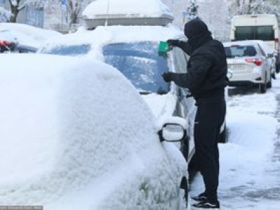 Spadł pierwszy śnieg. Wraz z nim mogą posypać się kary dla kierowców