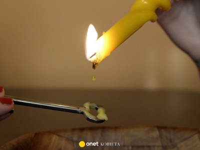 Najlepsze wróżby na Andrzejki 2025. Te tradycje nigdy nie zawodzą