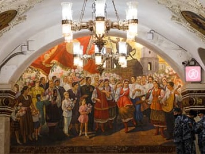 Moskwa, stacja Kijowska – krótki przewodnik po świątyni imperialnych halucynacji