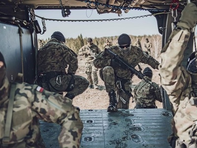 Spirala milczenia. Dlaczego boimy się mówić, co naprawdę myślimy?