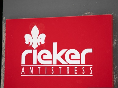 Buty, które noszą wszystkie Francuzki - eleganckie, wygodne i idealne dla kobiet 50+