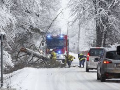 Śnieżyce odcięły ludzi od świata. Najgorsza sytuacja w jednej części Polski