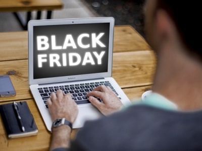 Black Friday zwiększa sprzedaż, ale nie lojalność klienta. Jak to zmienić?