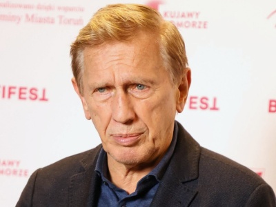 Englert dosadnie o środowisku filmowym. Nie lubi, gdy aktorzy tak siebie nazywają