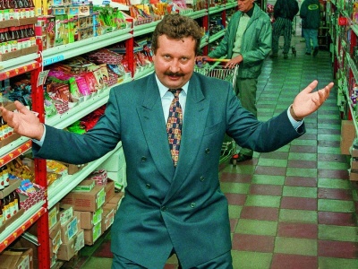 Dino warte więcej niż Carrefour. Tomasz Biernacki idzie jak burza, bo unika wszystkich błędów swojego pierwszego konkurenta