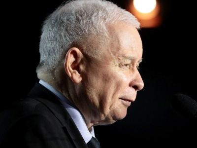 Z najbliższego kręgu Kaczyńskiego znikają ludzie. 