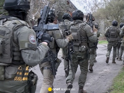 Wielka operacja służb przeciwko pseudokibicom. Ponad 100 funkcjonariuszy w akcji