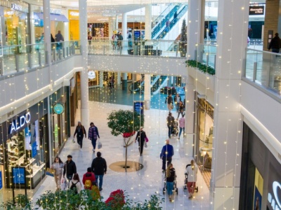 Święta 2025 pod znakiem „przystępnych luksusów”. Wydatki Polaków wzrosną o 5%