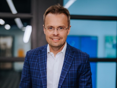 Firmy budowlane, handlowe i kurierskie to klienci na dostawczaki. Polska flota LCV trzyma się dobrze