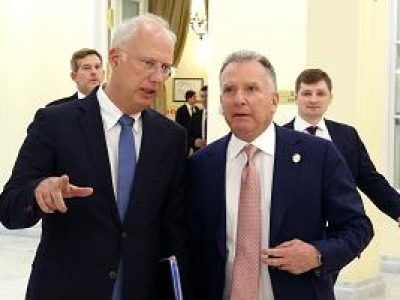 Emisariusz Putina, oligarchowie i zabójstwo Kennedy'ego, czyli kto ustalał 