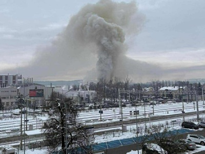 W Skawinie płonie hala magazynowa