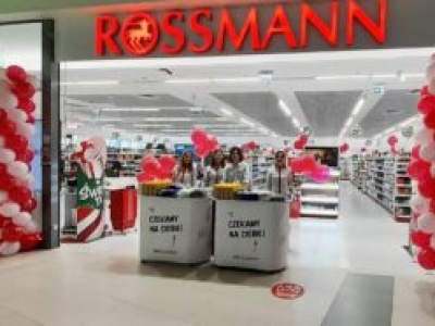 Rossmann uruchamia wielką promocję 1+1 na perfumy – trwa tylko do 1 grudnia 2025