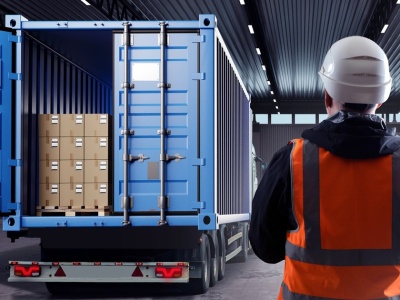 Brakuje kurierów. Poważny problem przed Black Friday i Bożym Narodzeniem