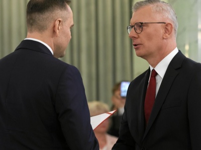 Dlaczego Nawrocki odmówił nominacji oficerów? 