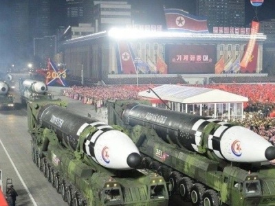 Kim Dzong Un żąda „wykładniczego wzrostu” arsenału nuklearnego