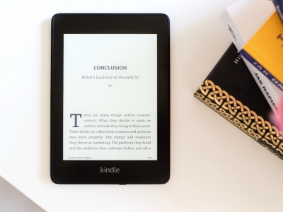 Amazon odpalił promocje na Kindle i inne sprzęty przed Black Friday. Co bierzesz?